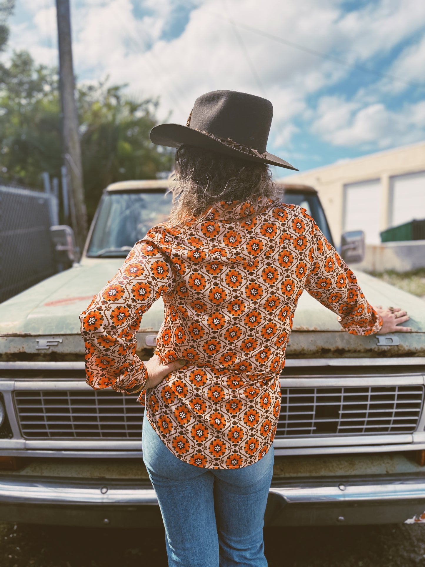 Going to California Large Poppy Flower Zipper Front Blouse (1S-2M-2L-1XL)